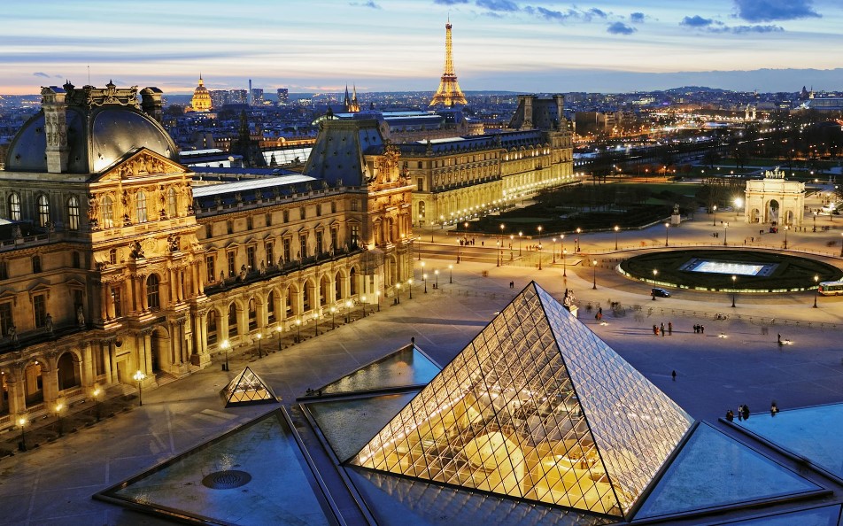 Лувр: цікаві факти про музей, який уміє дивувати
