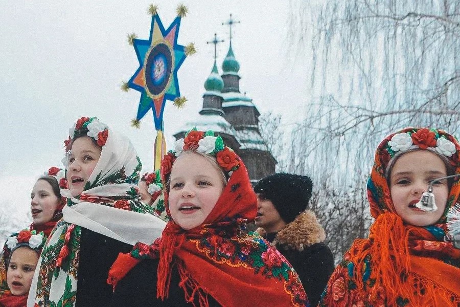 Що таке колядки та щедрівки