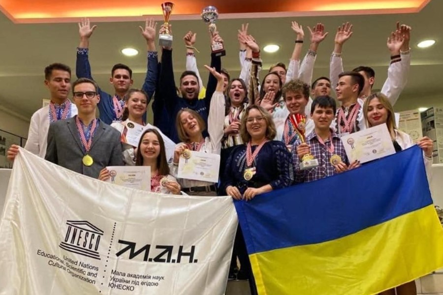 Що таке мала академія наук